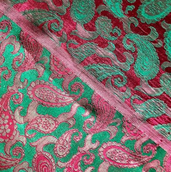 PINK GREEN PAISLEY Seidenjacquard aus Vietnam